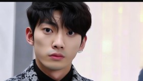 童锦程恋情曝光引网红炒作质疑，直播回应难解粉丝信任危机